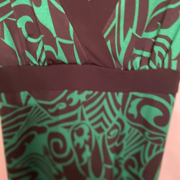 Majora green/black dress in size medium 💚🖤👗 - Picture 3 of 9